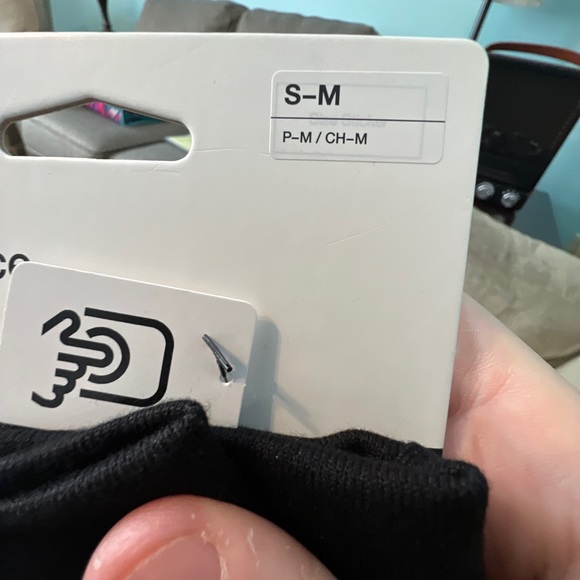 Mens nike tech fleece gloves size S/M - Picture 2 of 4